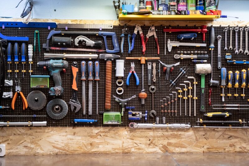 Grondstamper zelf maken met eenvoudige materialen en stappenplan